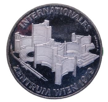 100 Schilling Silbermünze Österreich 1979 – UNO-City Wien, Polierte Platte, Architekturmotiv mit spiegelnder Oberfläche